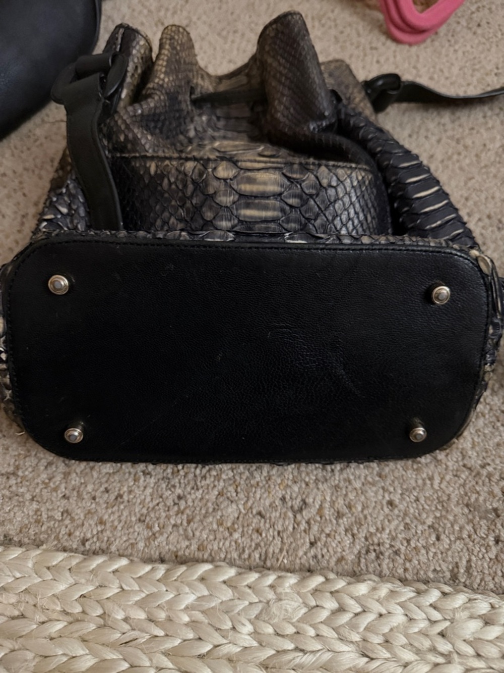 Black Python-Texture Drawstring Satchel - Picture 4 of 6